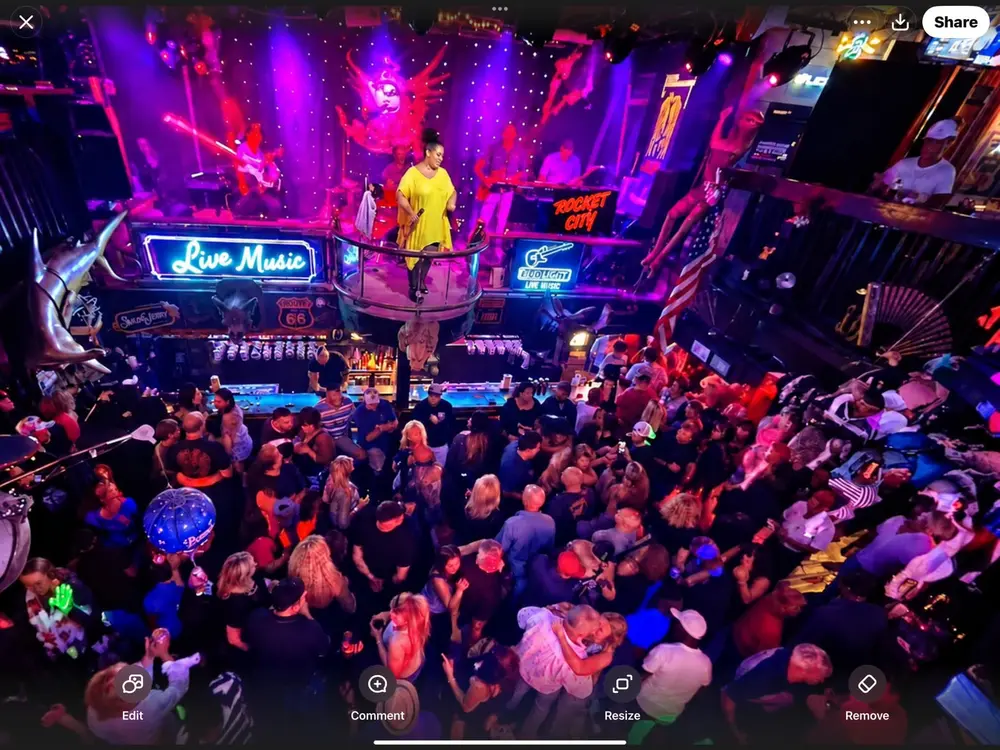 Lou's Blues live show